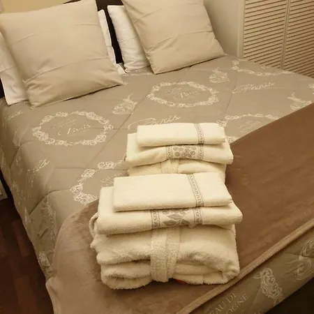 Maison Chérie Bed & Breakfast